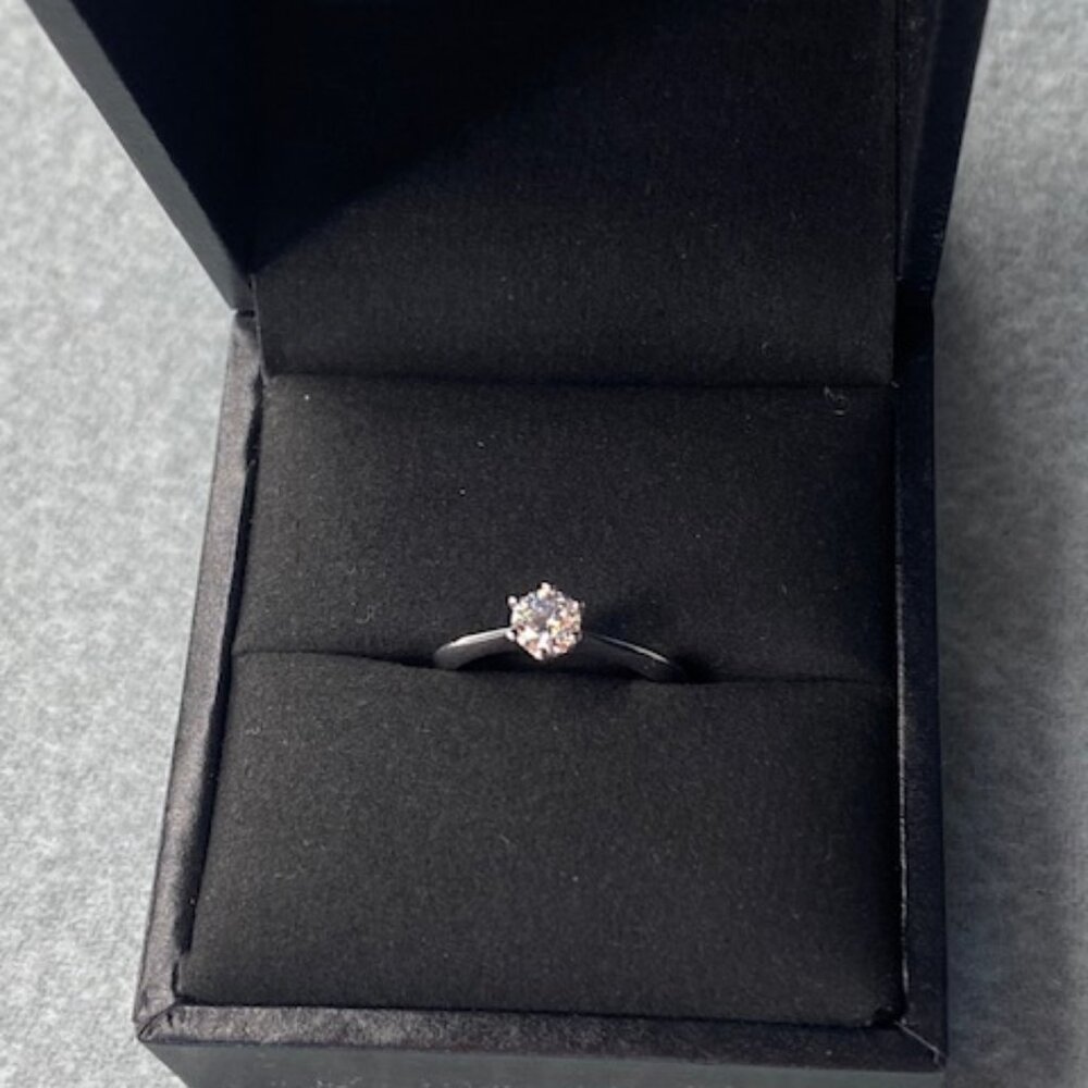 Francis Claire Silla Moissanite Ring - 0.42 Carat DEF - Size 8 - Picture 4 of 10